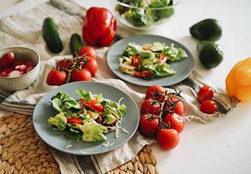 How to Assemble a Five-Star Salad in Under 10 Minutes