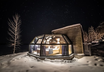 Top 10 Unique Accommodations: From Treehouses to Underwater Hotels